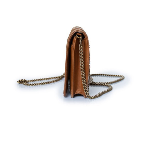 Image 1 of Bolso de hombro mini con cadena y tachuelas de Dior.