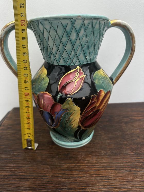 Image 1 of Vaas gesigneerd JTF Vallauris - h 20 cm - Vintage gebeiteld en beschilderd decor