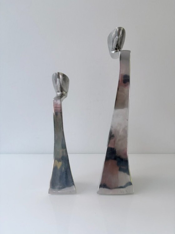 Portacandele Swan iconici di Matthew Hilton per SCP – Aluminium (photo 22 of 24)