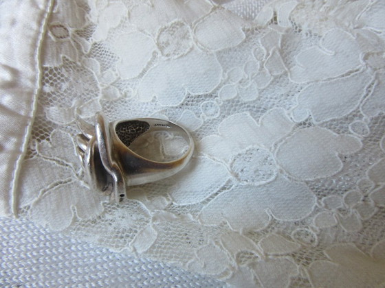Bague moderniste en argent sterling marquée Italie et 925, grande taille – Objets déco (photo 2 of 9)