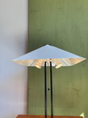 Lampada da tavolo a forma di ombrello Dijkstra, design postmoderno olandese.