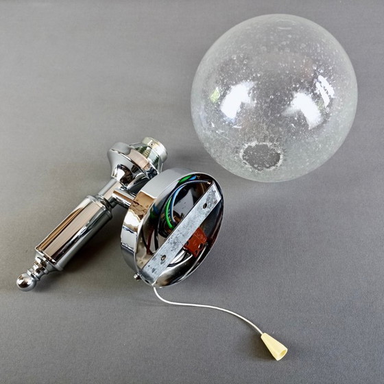 Image 1 of Set di due lampade da parete degli anni Settanta in cromo e paralumi in vetro di Murano "Pulegoso".