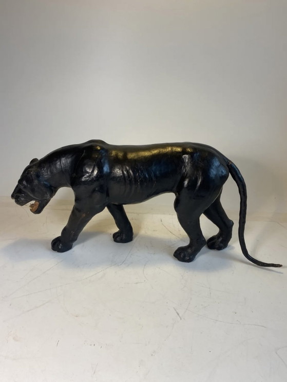 Originele XXL Decoratieve Lederen Panter van Liberty of London, jaren 70 – Decoratieve objecten, Leather (photo 10 of 11)