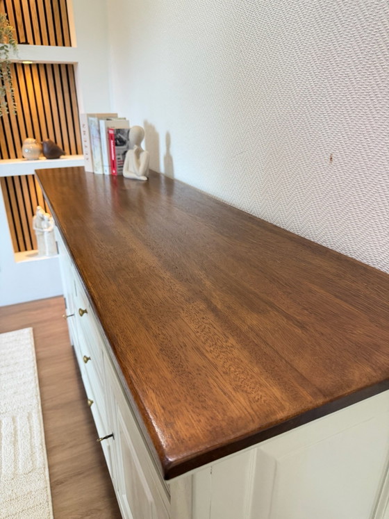 Credenza in Mogano Restaurata – Avorio & Noce – Mobile Contenitore Vintage – Henders & Hazel, Credenze, Legno (photo 3 of 8)