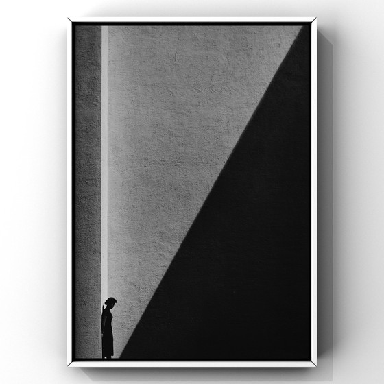 1x Approaching Shadow (1954) del maestro Fan Ho – Fotografías, Papel (photo 2 of 5)