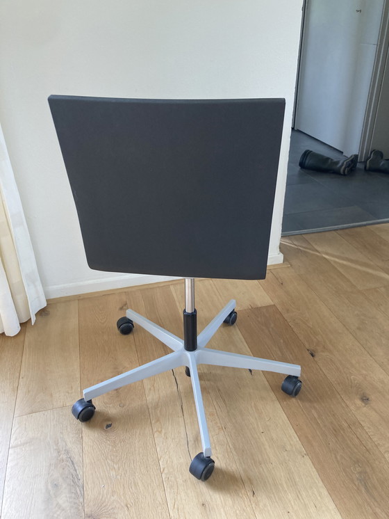 Image 1 of Vitra 04 bureaustoel clone