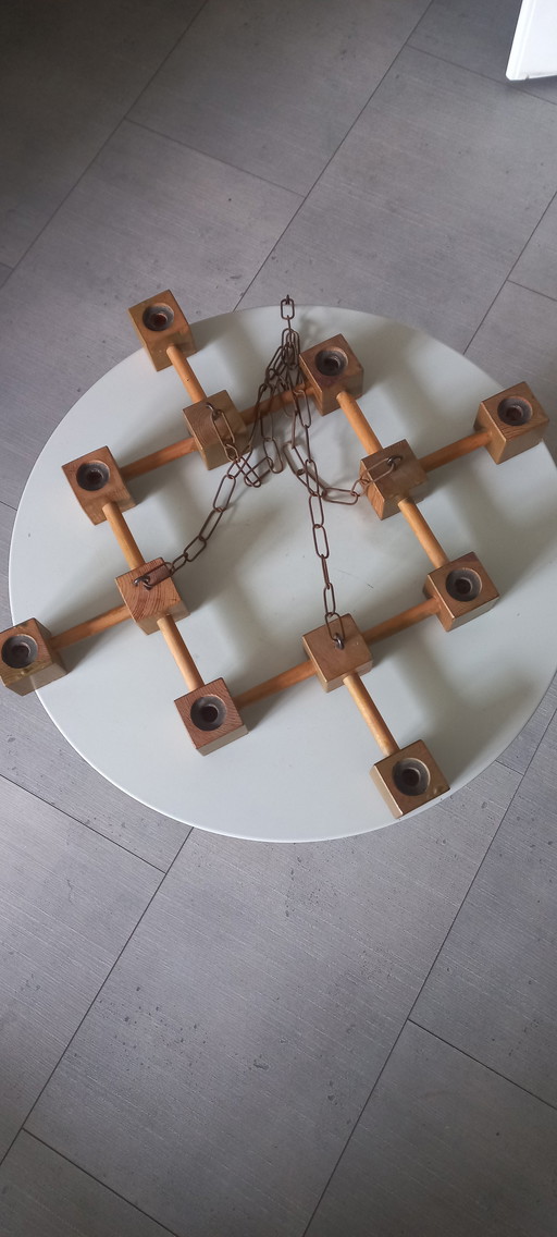 chandelier sculpté du milieu du siècle, rare