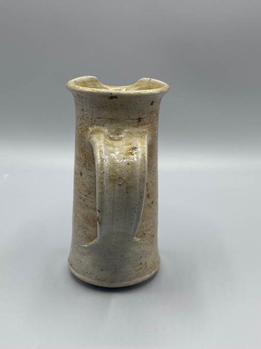 Handgemaakte aardewerken kan met zandbeige glazuur en een smalle tuit. – servies (photo 2 of 7)