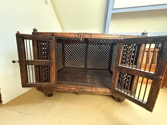 Image 1 of Tavolino antico indonesiano