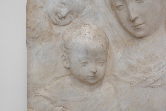 Image 1 of Bajorrelieve en estuco de Virgen con niño de Antonio Rossellino, Italia ca. 1880