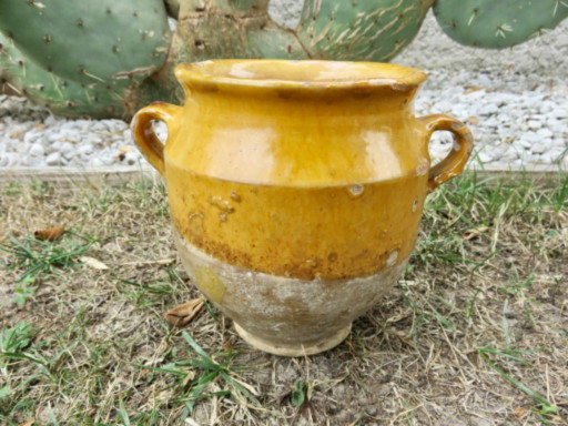 Raro vasetto per marmellata in terracotta smaltata gialla, proveniente dalla Francia sud-occidentale. – decoratieve objecten