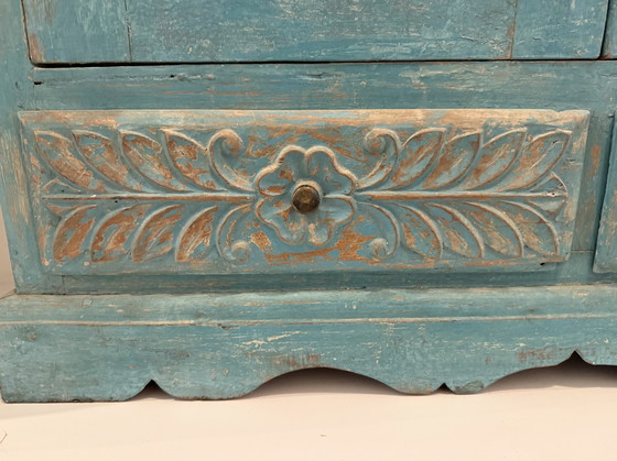 Image 1 of Vintage blauwe handgemaakte Indiase kast