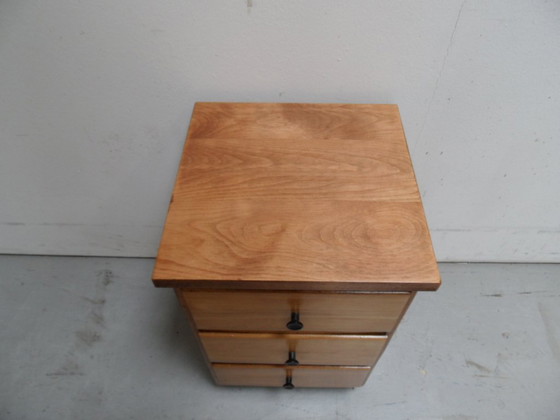 Image 1 of Commode vintage de l'école
