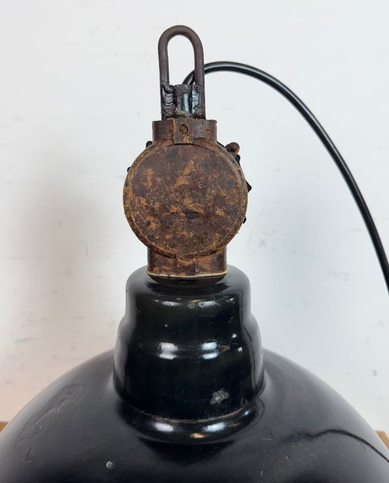 Image 1 of Ostdeutsche Fabriklampe aus schwarzer Emaille von LBD Veb Leuchtenbau Dresden, 1950er