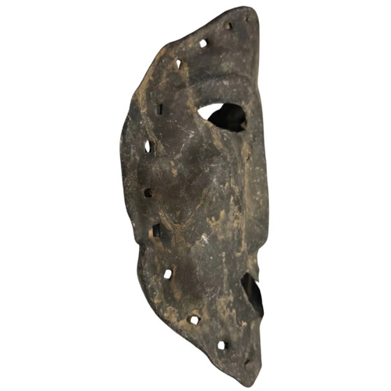 Rara Máscara de Chamán de Metal Martillado Antigua – Región del Himalaya – ca. 1900 – Esculturas (photo 4 of 5)