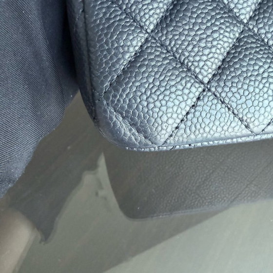 Image 1 of Borsa Chanel Classic Flap Mini - Caviar 20CM trapuntata nera con finiture dorate Serie 20