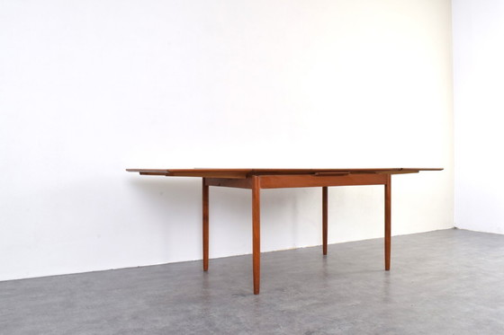 Image 1 of Table de salle à manger extensible en teck danois, style milieu du XXe siècle, années 1960.
