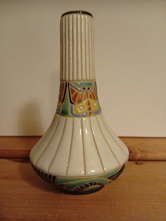 Image 1 of Vintage vase MINH LONG SÔNG BÉ VIETNAM
