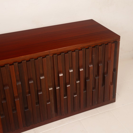 Luciano Frigerio Brutalist Padouk Hout Gaetano Dressoir voor Frigerio di Desio – Brass (photo 14 of 24)