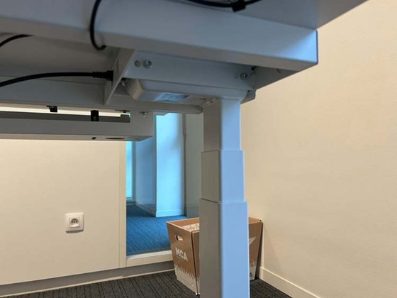 Image 1 of Scrivania elettrica Vitra Sit-Stand