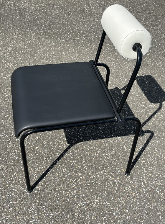 Image 1 of 2 sedie postmoderne Memphis, nere e bianche