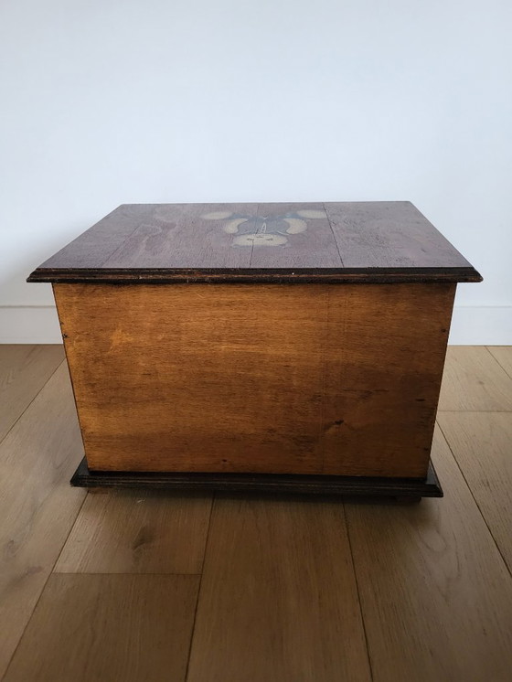 Image 1 of Vintage houten speelgoedkist of opbergkist, decor van beren