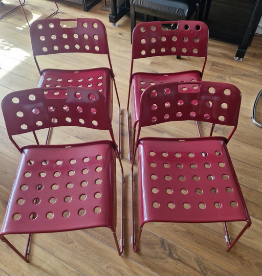 [All-Red] Vintage Bieffeplast Omkstak Chairs by Rodney Kinsman - Set of 4 – eetkamerstoelen, Metal