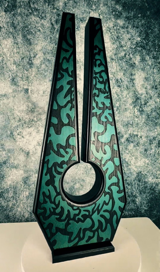 Image 1 of Skulptur Flora elegant beautiful von Rotan Hunt Wood