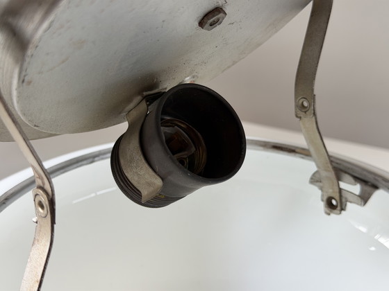 Image 1 of Bauhaus Jaren ‘20 Opaalglas Plafondlamp
