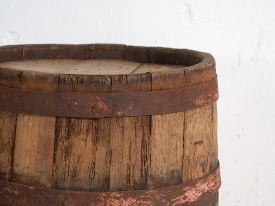Antico barile in legno con cerchi in ferro, Ungheria, circa 1930, Oggetti decorativi, Rosso, Rustic (foto 24 di 40)