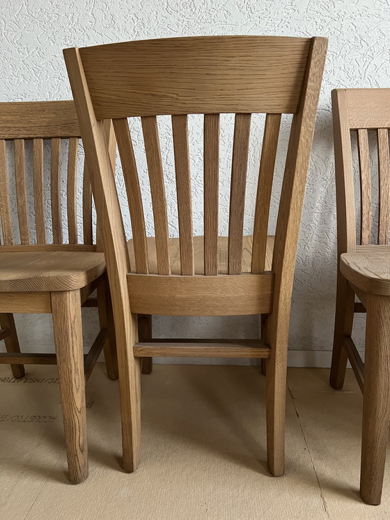 Image 1 of 4 Esszimmerstühle aus Eiche, die mit Lauge behandelt wurden