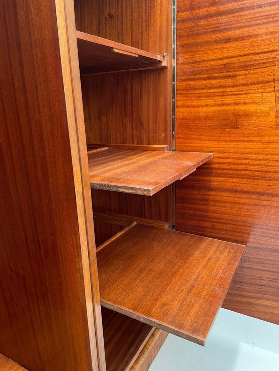 Image 1 of Armario Art Déco restaurado con estantes, chapa de nogal, Checoslovaquia, años 30