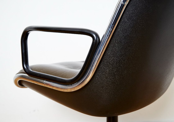 Image 1 of Charles Pollock, presidente ejecutivo de Knoll International