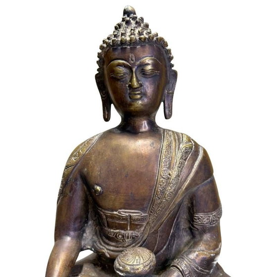 Antique Bronze Medicine Buddha on Lotus Base – Himalayan – Lot 430 – Decorative Objects (photo 17 of 18)