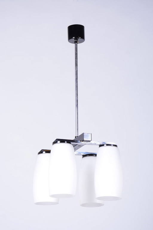 Gerestaureerde Mid-Century Kroonluchter, van Lidokov, Chroom, Opaalglas, Tsjechisch, jaren 60