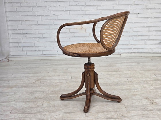 Années 1950, fauteuil pivotant, bois courbé, tissu d'ameublement en maille. – Chaises pivotantes, Metal (photo 13 of 15)