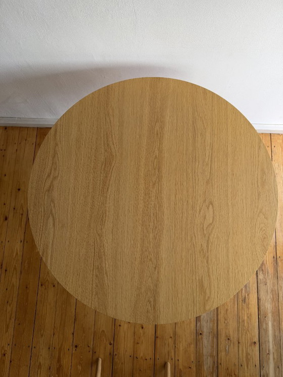 Image 1 of Round oak table with solid oak chairs