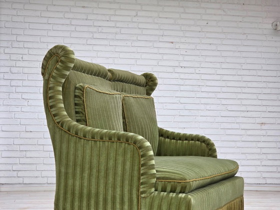 Image 1 of Deense tweezitsbank uit de jaren 50, groen meubelvelours, beukenhout.