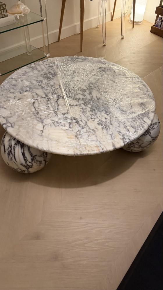 Viola Calacatta Marmor Couchtisch rund – Couchtische (photo 10 of 15)