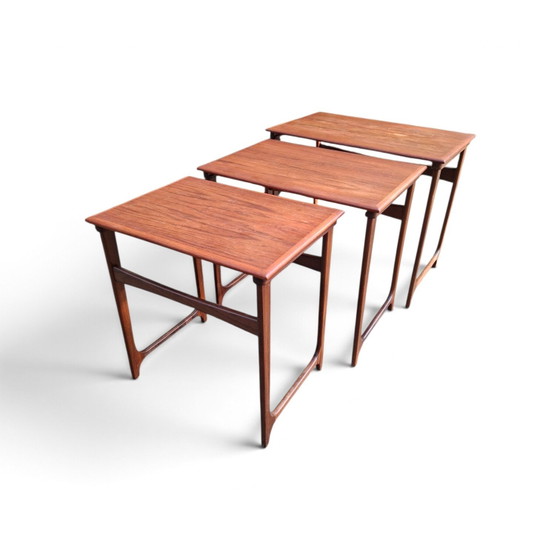 3 ineinander passende Beistelltische dänisches Design Teak 60er/70er Jahre – Holz (photo 2 of 5)