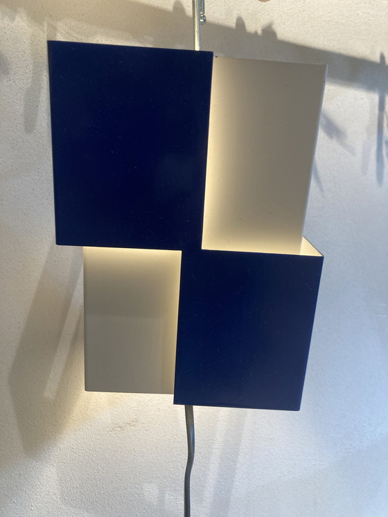 Image 1 of Lampada da parete Anvia – metallo blu anni '60 / interno bianco – Design olandese – vintage
