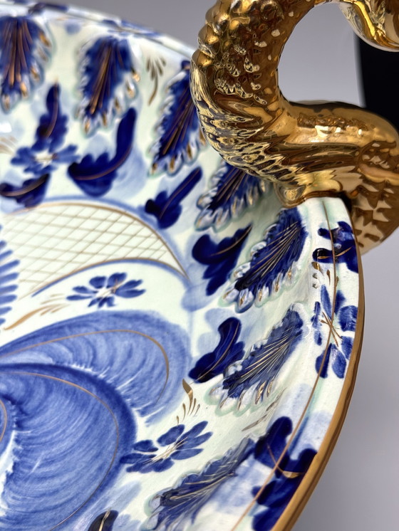 Image 1 of Große handbemalte Schale von H. Bequet mit vergoldeten Drachengriffen