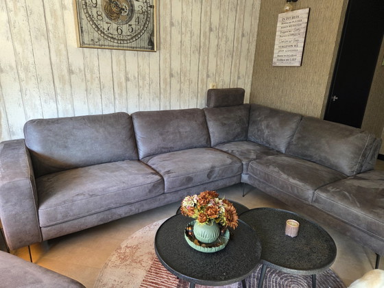 Image 1 of Mooie zgan 2 jaar oud antraciet grijze loungebank met Hocker 