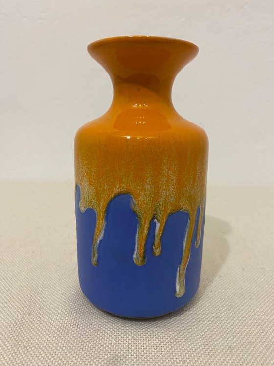 Keramieken vaas met oranje druipglazuur, KIL Liboje, Vazen, Blauw, Vintage (foto 4 van 7)