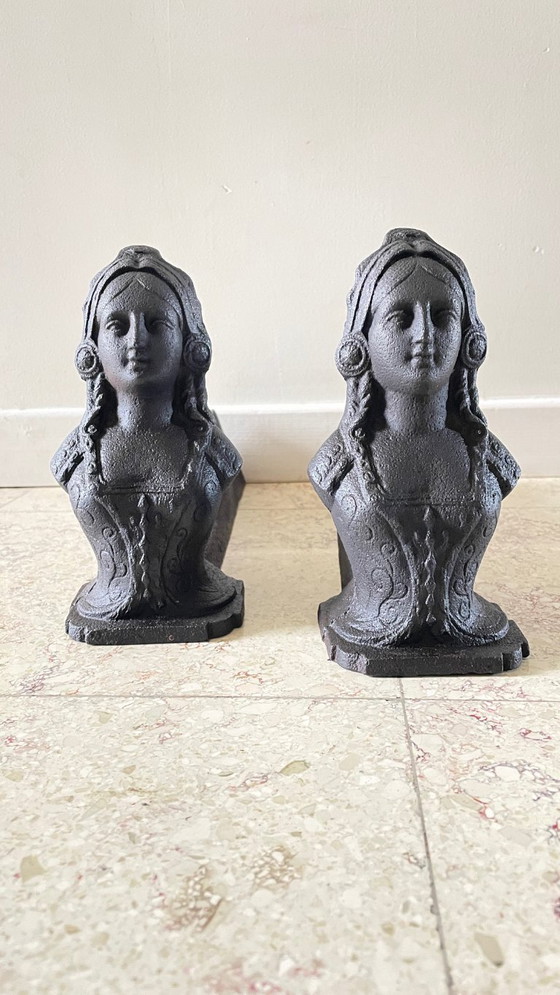 Image 1 of Perros de bomberos de hierro fundido antiguos para apartamentos