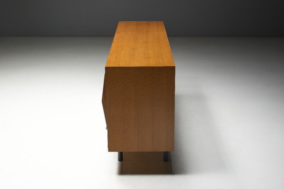 Image 1 of Credenza Mid-Century Modern con facciata in metallo martellato, Francia, anni '60