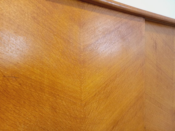 Image 1 of Vintage eikenhouten kledingkast uit de jaren 60