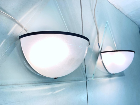 Image 1 of 2 Lampade da parete in vetro Lamperti Illo Design Alberto Podesta anni '80 Postmoderno