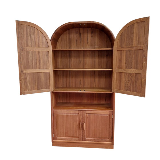 Image 1 of Dyrlund vintage vitrinekast, boogkast 