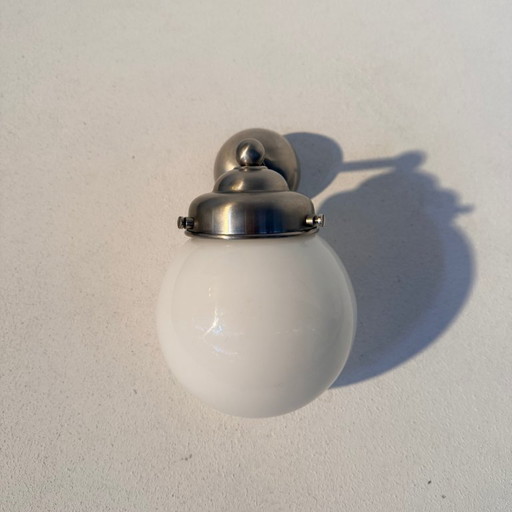 Giso wall lamp spherical white glass